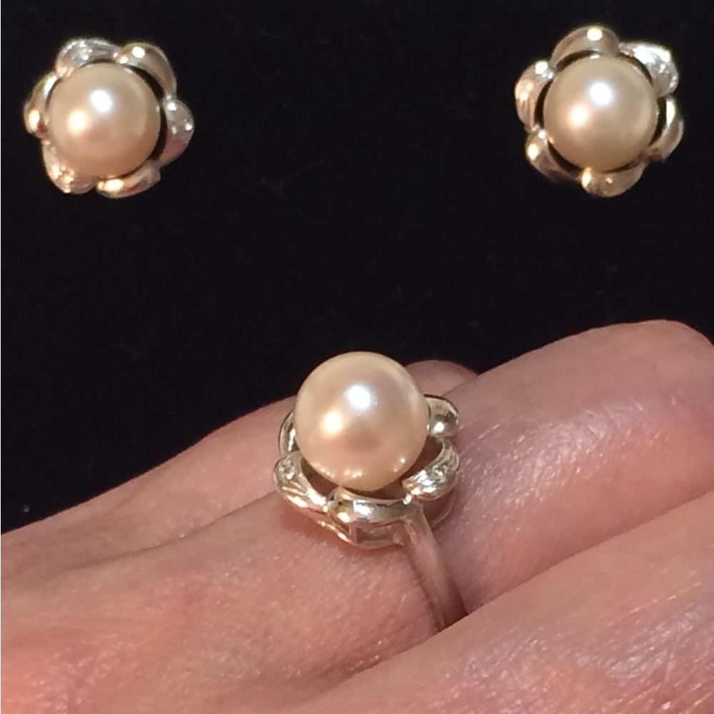 Culture Pearl and 18K White Gold with small accent diamond Earrings/Ring Set